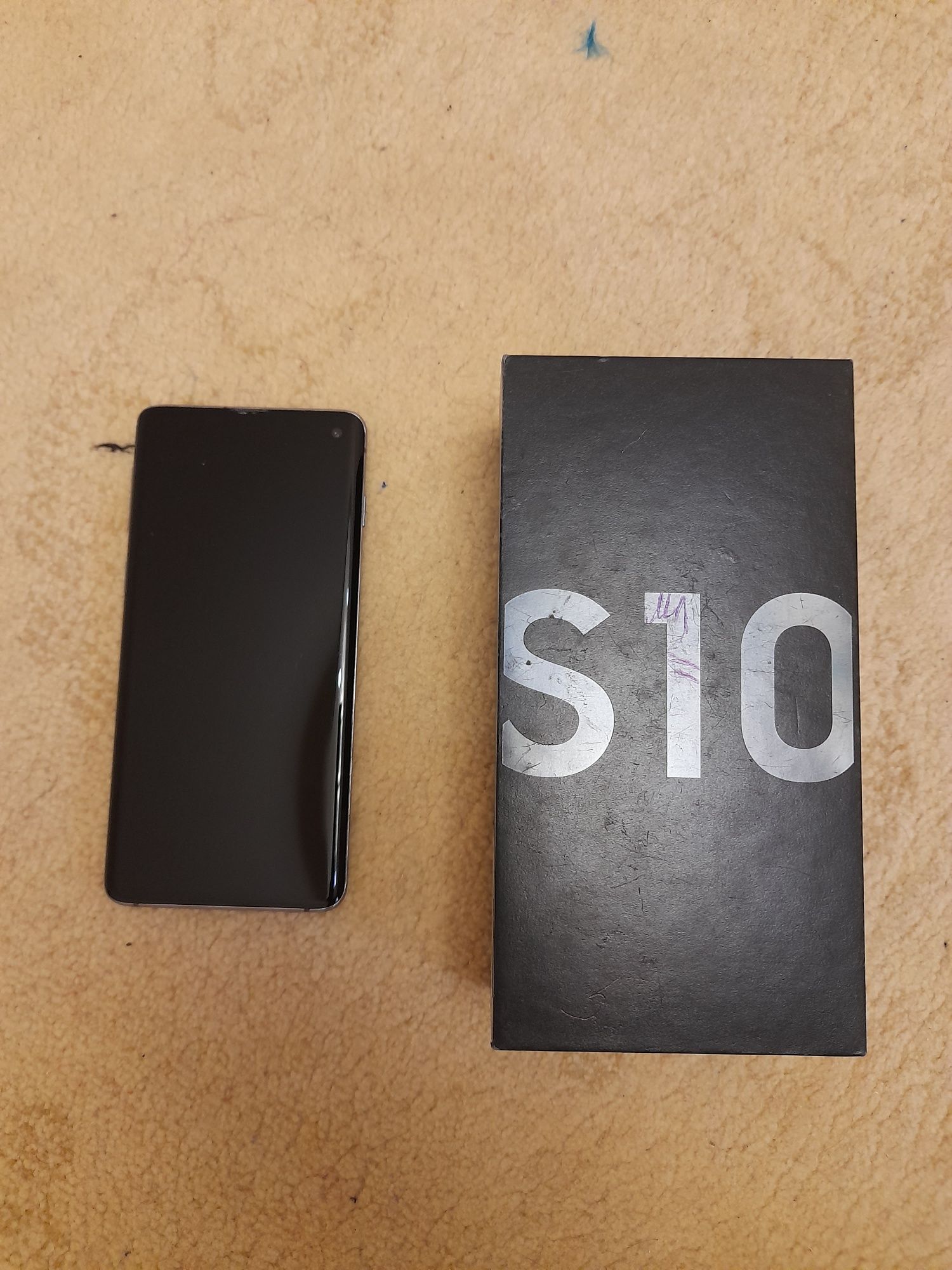 Samsung Galaxy  S 10 Madi in Vietnam