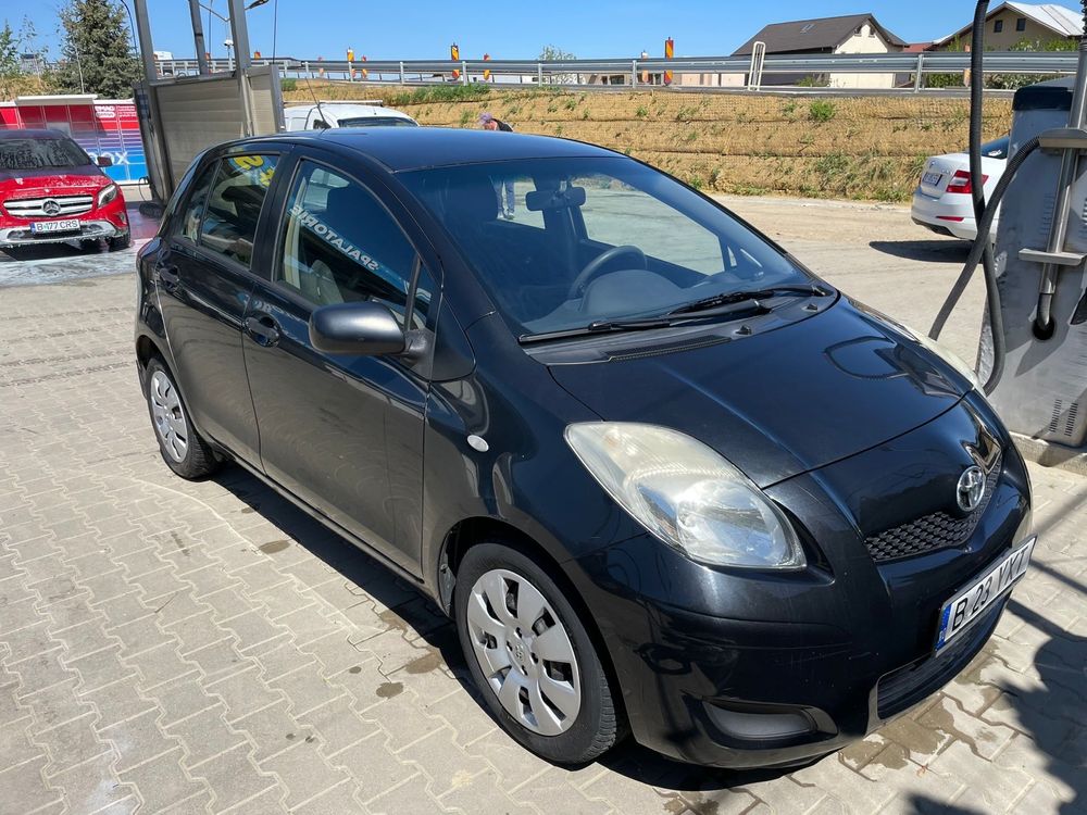 Toyota yaris 2010