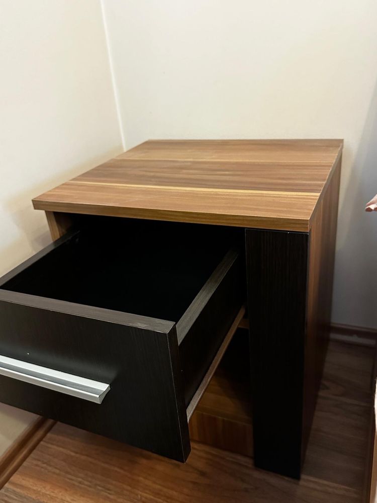 Vand mobilier dormitor