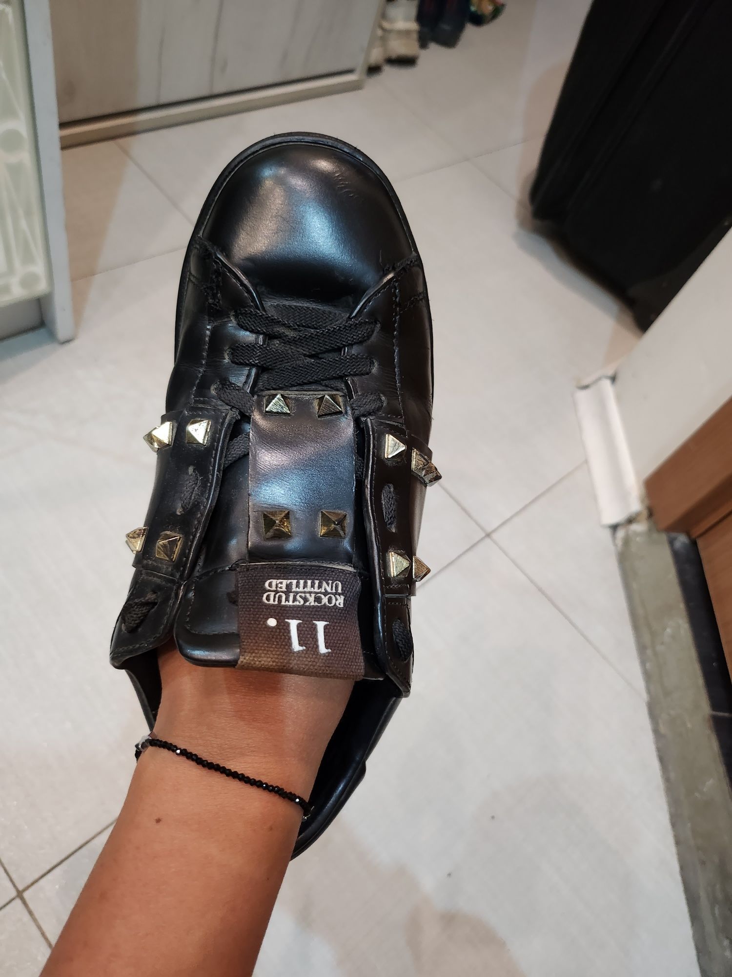 Valentino Garavani Rockstud Sneaker — номер 38