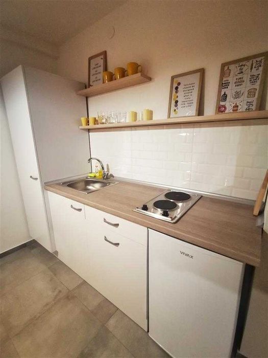 Дава се под наем Двустаен апартамент в Бургас, Лазур - 57 кв.м за 204 € - Снимка #1