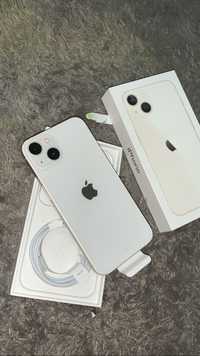 Iphone 13 white.