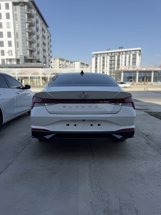 Hyndai Elantra Сотилади