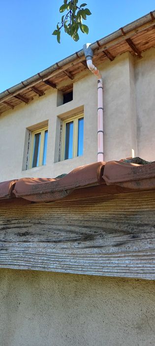 Продавам къща в с. БЕЛИЛА Община Средец