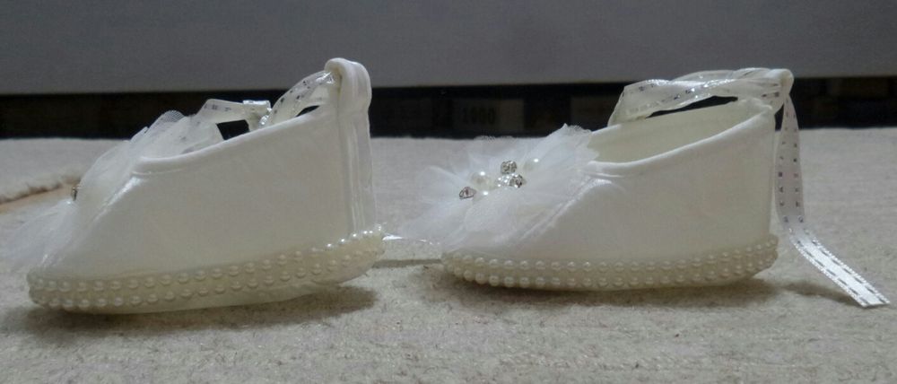 Pantofi matase crem marimea 17