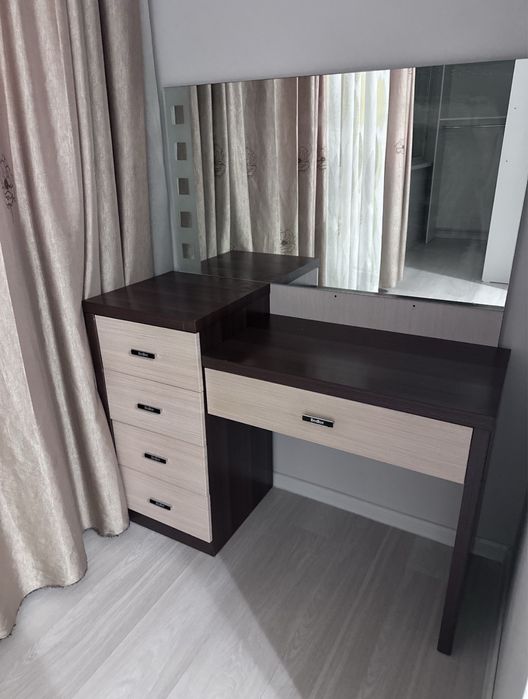 Туалетный столик