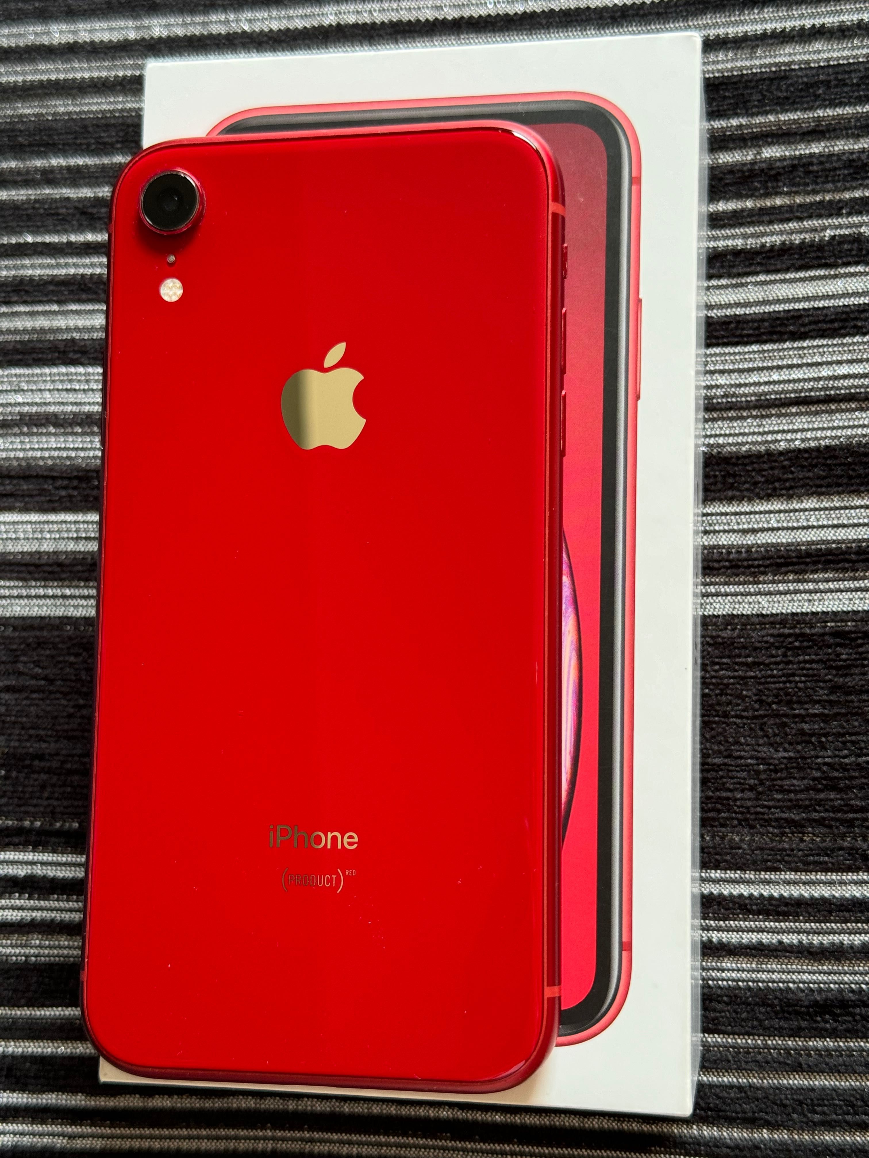 iPhone XR 64 GB внос от САЩ ПОДАРЪК 3 Кейса