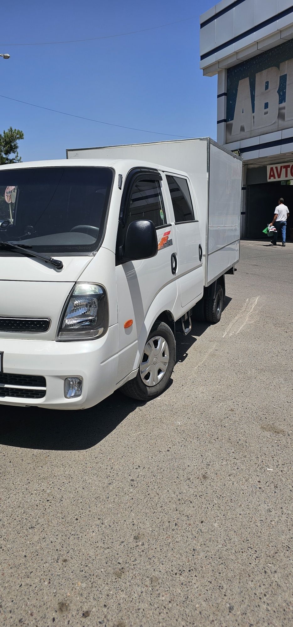 Автомобиль КИА БОНГО