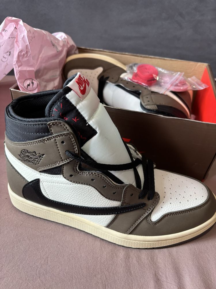 Nike Air Jordan 1 Travis Scott