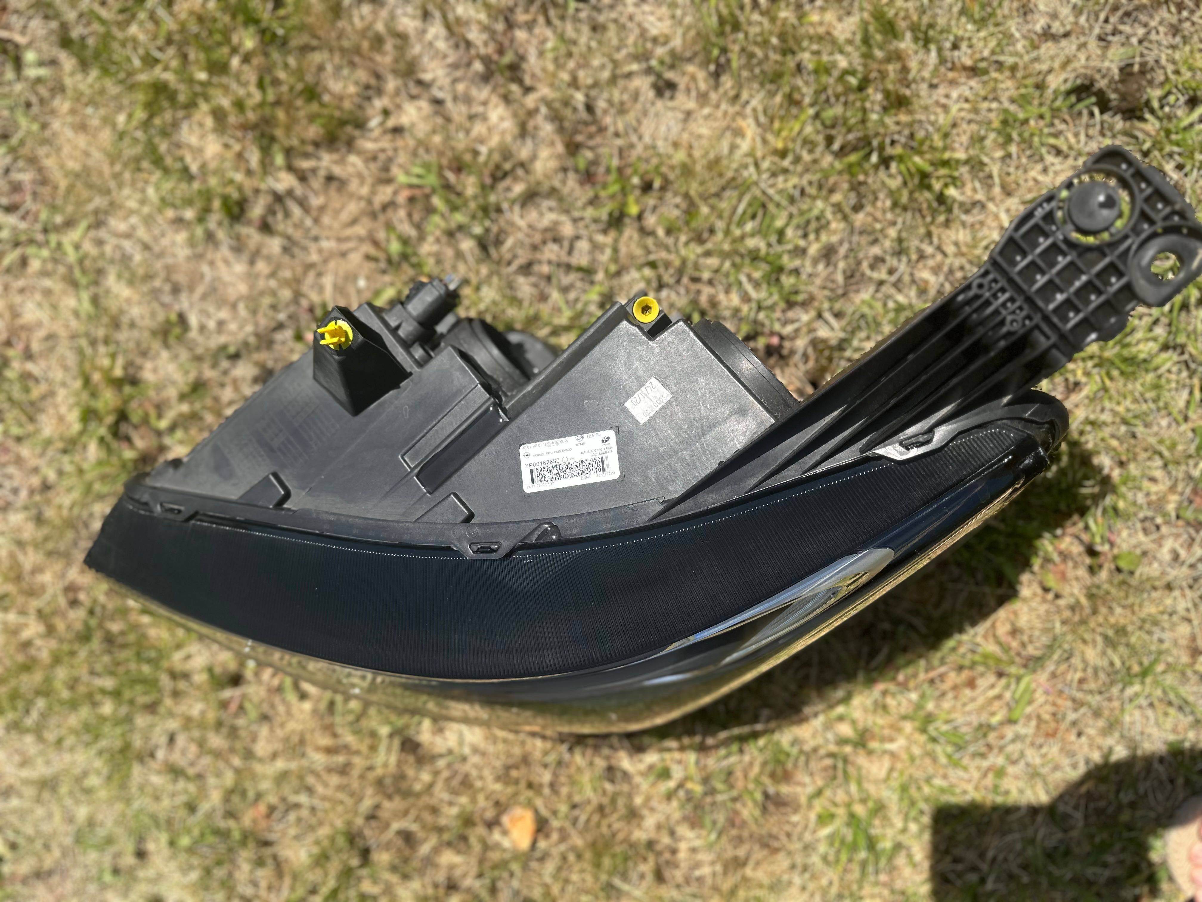 Ляв фар за Opel Grandland X 2020 YP00162880