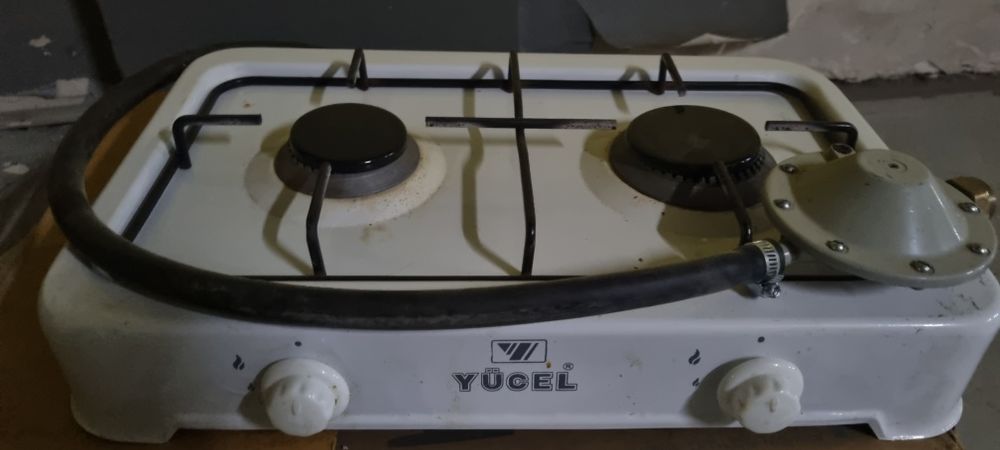 Продам газовую плиту