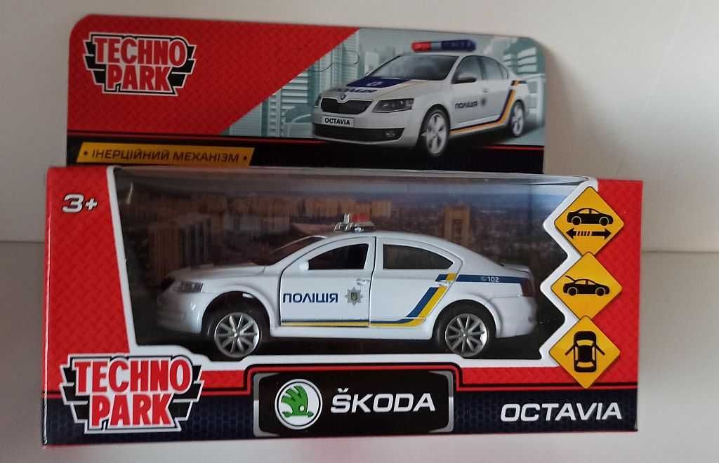 Macheta Skoda Octavia 3 Politia Ucraina - TechnoPark 1/32