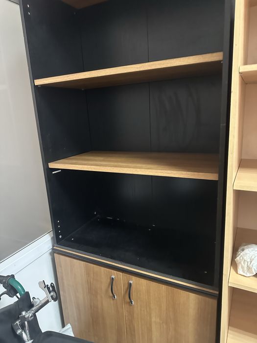 Офисный шкаф в отличном состоянии