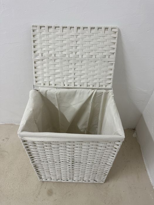 Кош за пране от синтетичен ратан с капак и дръжки 90L SONGMICS