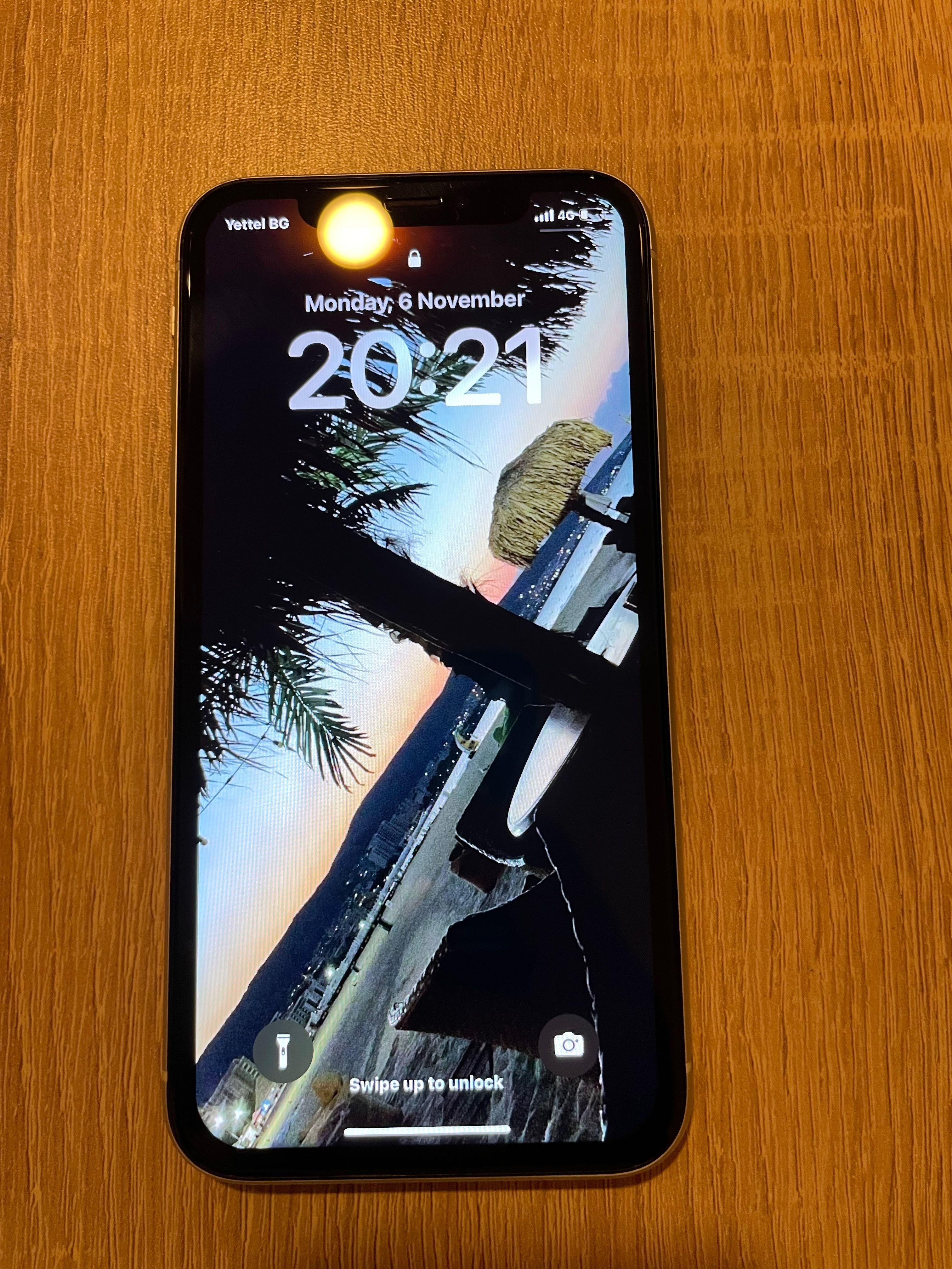 Iphone XR 64GB като нов