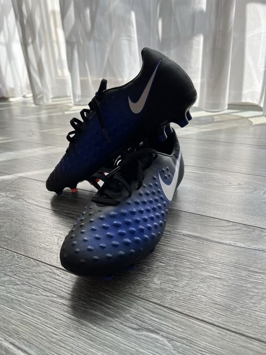 Ghete de fotbal Adidas, Nike, Under Armour