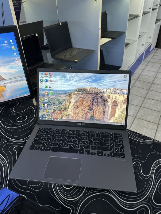 Asus A9-9425 ОЗУ-8ГБ ССД-256ГБ ЖД-500ГБ емкотсь 75% в отличном состоян