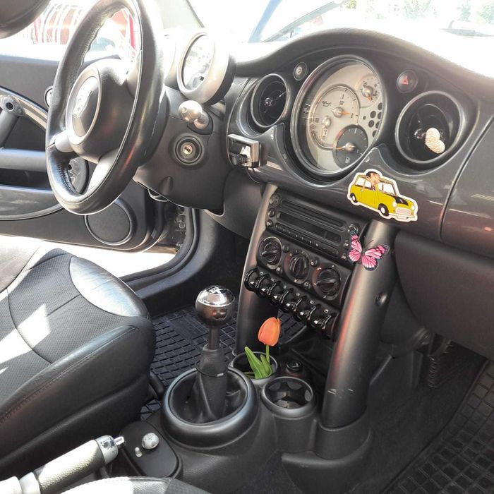 Vând minicooper  benzină 1.6