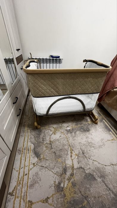 Манежка-кровать для ребенка