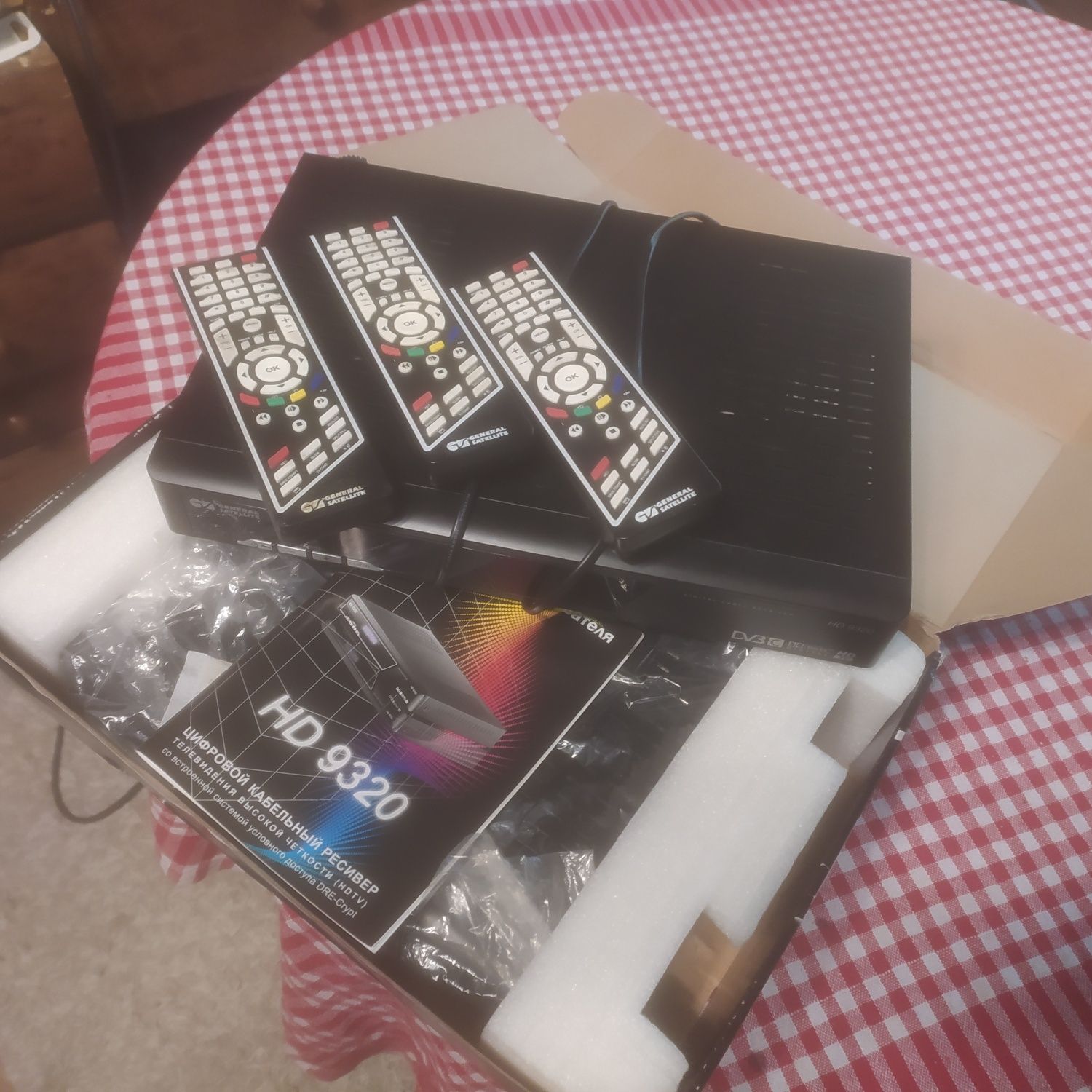Приемник  кабелна телевизия HD 2бр.