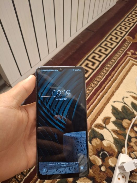 Samsung A12 Sotiladi srochnaga 450ming