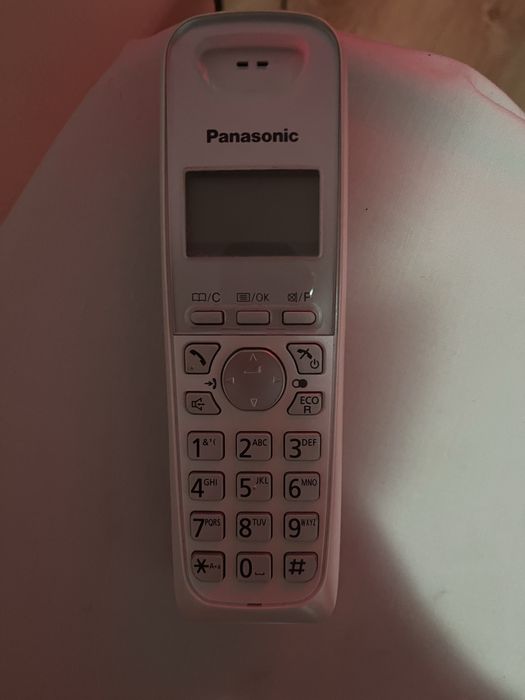 Telefon panasonic pe butoane