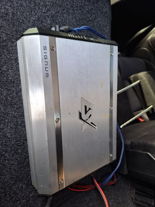 Amplificator ESX SE2150 Signum 1100 Rms
Difuzor Kicker 800 Rms+Incinta