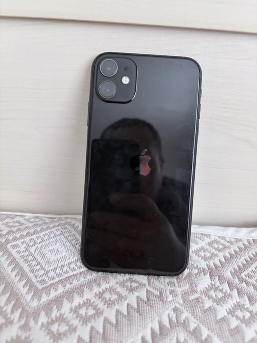 Продам айфон 11 в хорошем состоянии