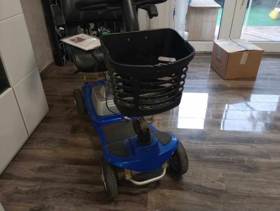 Scuter mobil pentru persoanele cu dizabilitati