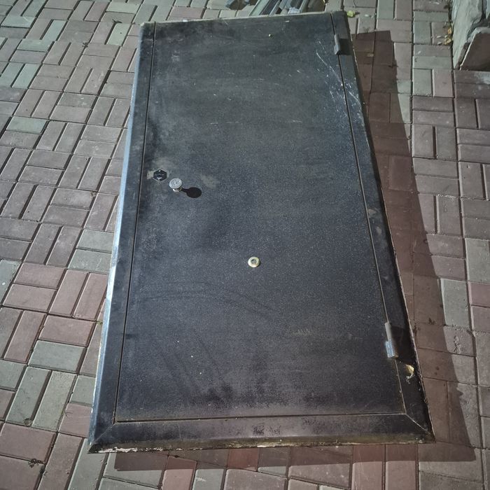 Двери входные железные