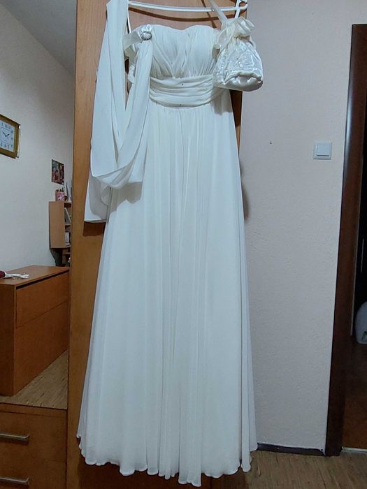 Продавам рокля.було и чантичка.