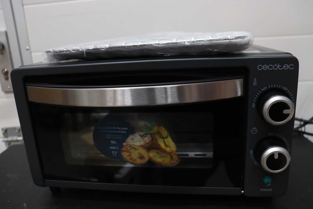 Cecotec Bake&Toast 1080 10L 1000W Таймер 60мин, температура до 230гр