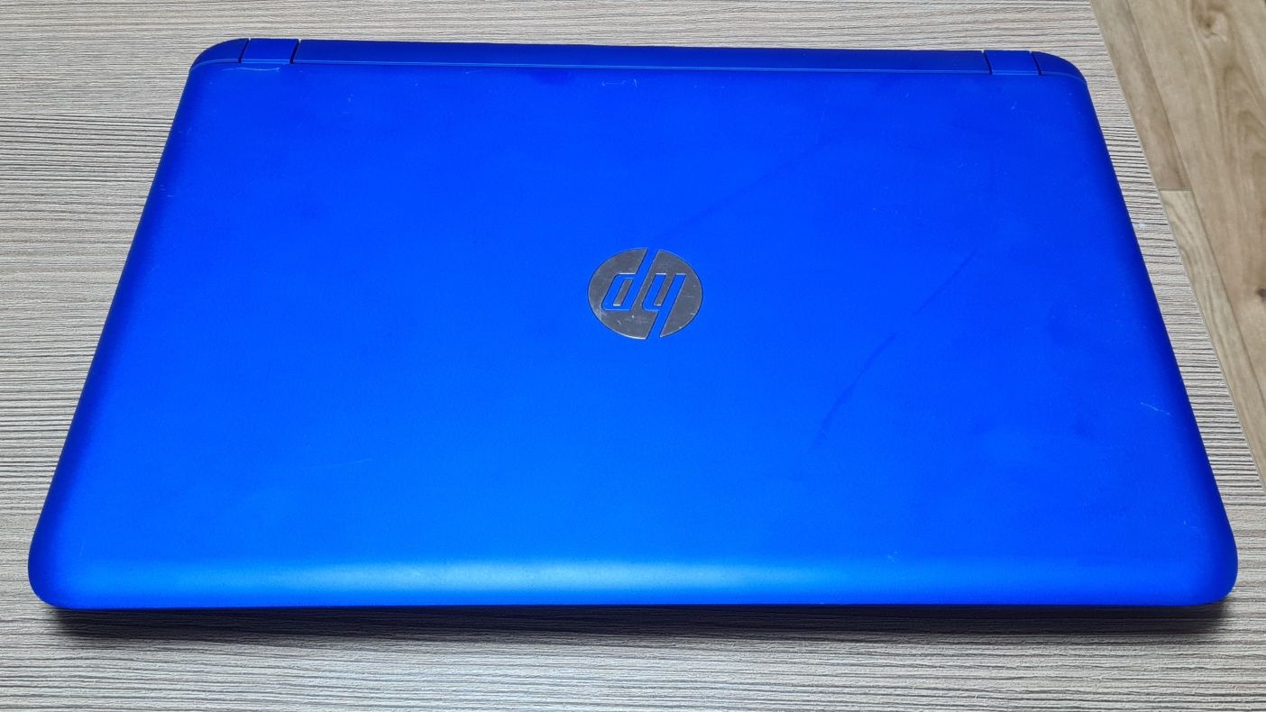 Laptop HP 15, procesor AMD A6-6310, 6 GB DDR3, hdd 1 TB
