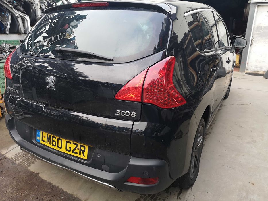Dezmembrez Peugeot 3008 2010 1.6