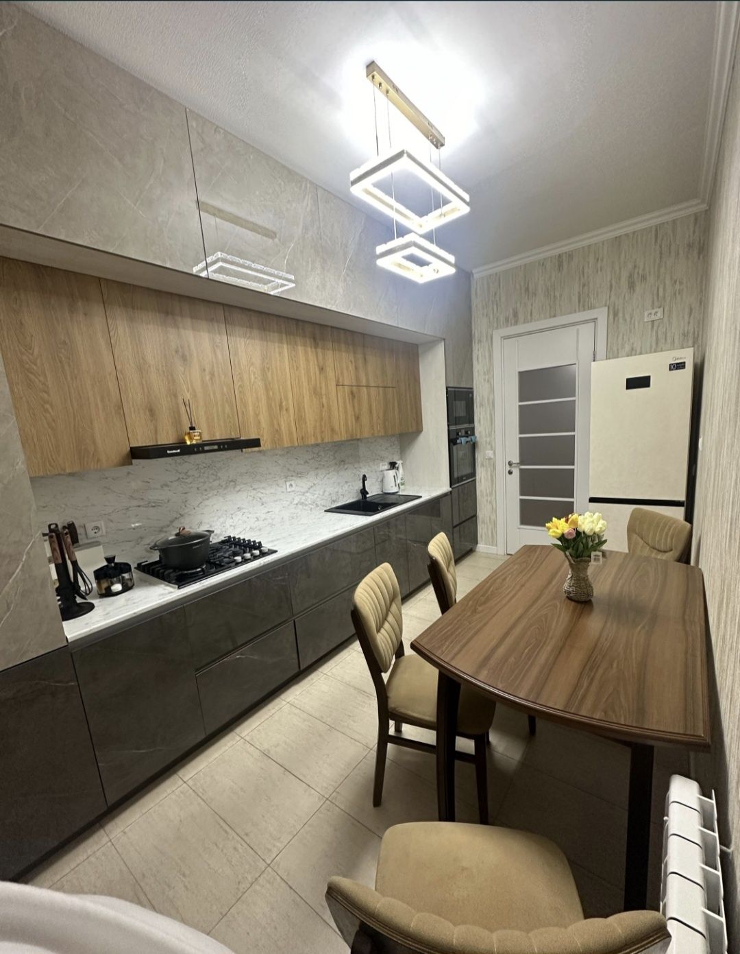 Qoraqamish 2/4 beruniy metro yaqin 500$