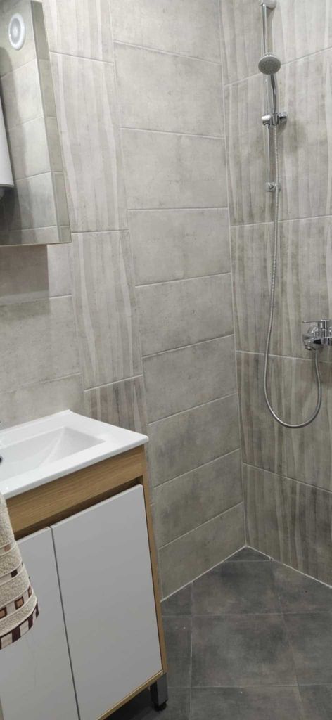 Дава се под наем Тристаен апартамент в Варна, Център - 60 кв.м за 612 € - Снимка #19