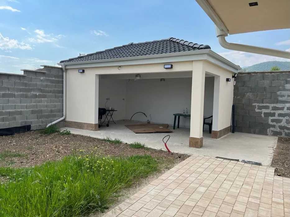Продава се Къща в с. Белащица, Област Пловдив - 160 кв.м за 2982 €/кв.м - Снимка #1
