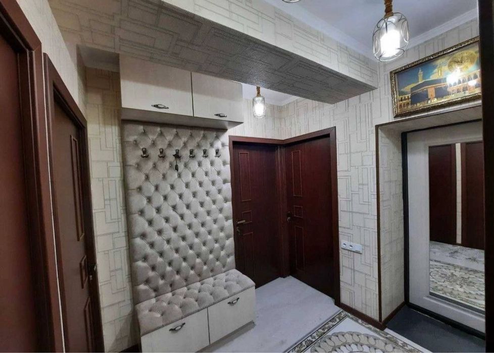 Метро косманавтов , продается 4 комнатная квартира 84м2