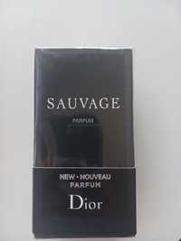 Продавам мъжки парфюм оригинален Dior