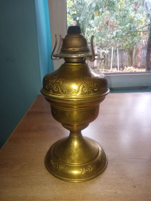 Lampa antică de vanzare