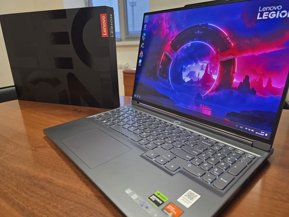 Продаётся премиальный Legion Slim 7