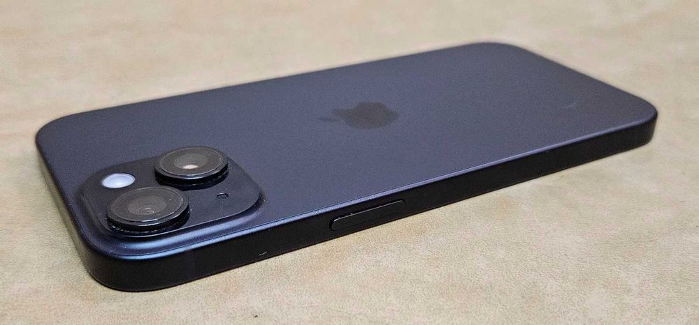Apple iPhone 15 128GB Black
