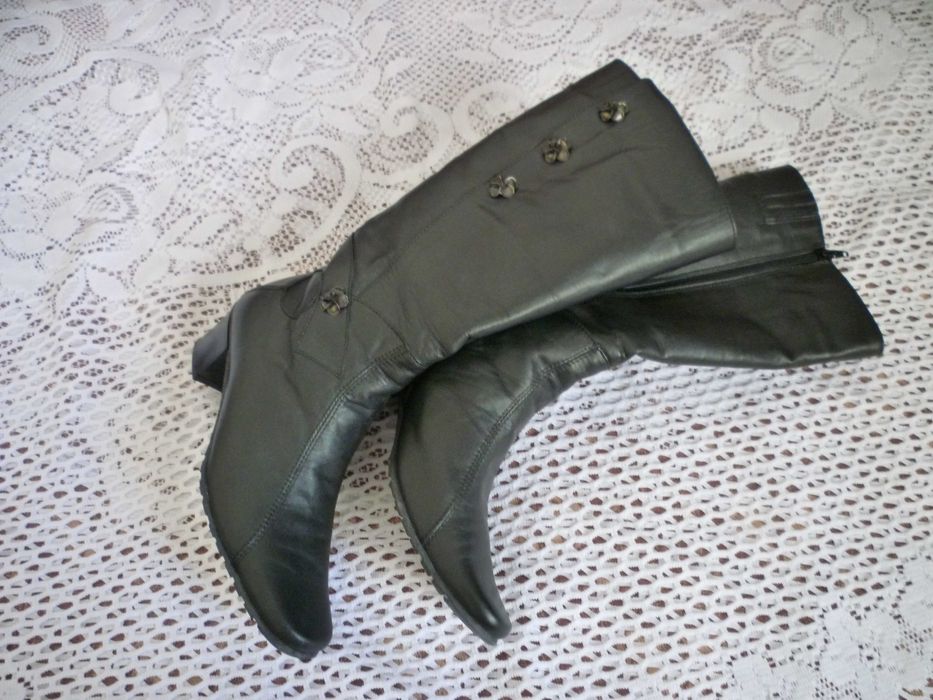 Черни ботуши,ест.кожа №35