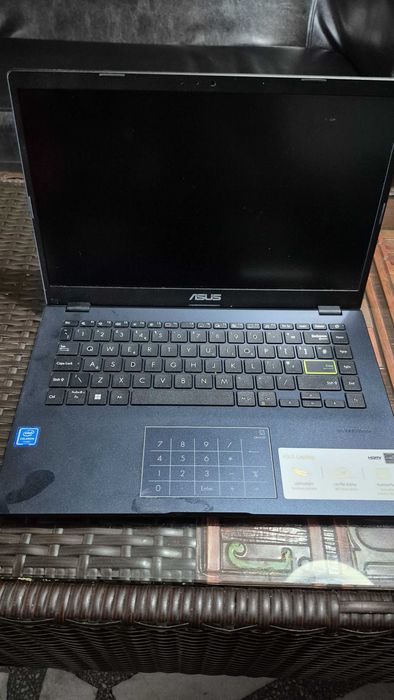 Vand laptop ASUS ij stare perfecta de functionare