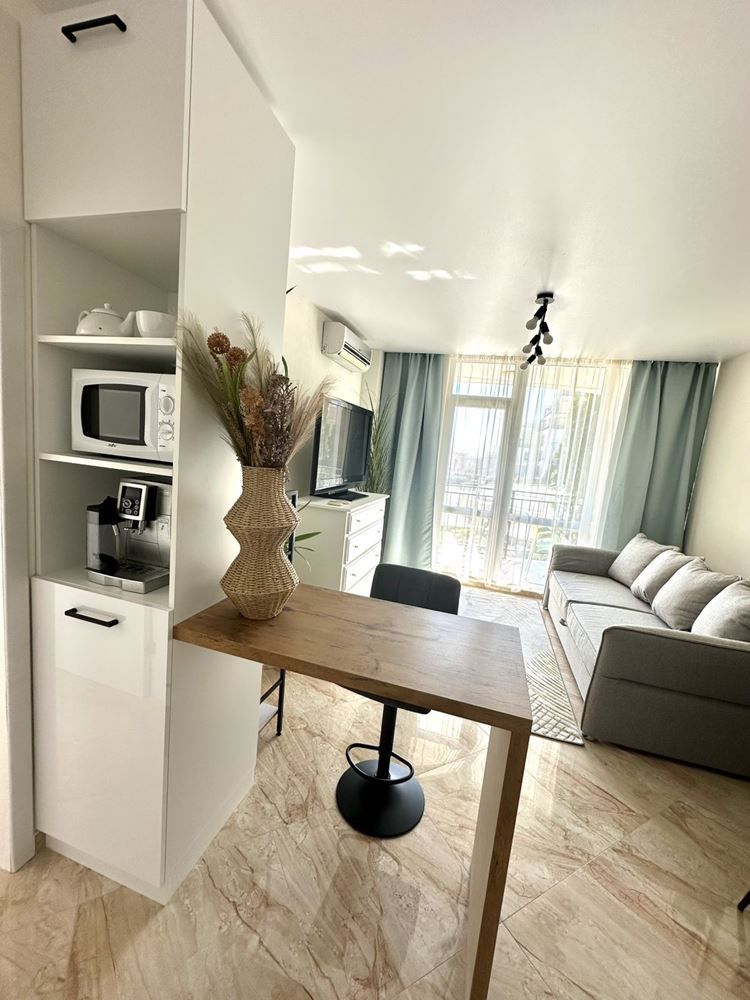 Продава се Двустаен апартамент в Свети Влас - 84 кв.м за 1250 €/кв.м - Снимка #6
