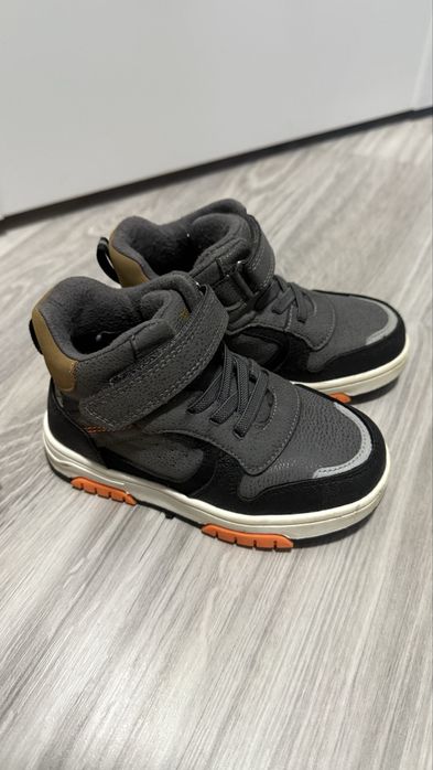 Детские осенние ботинки