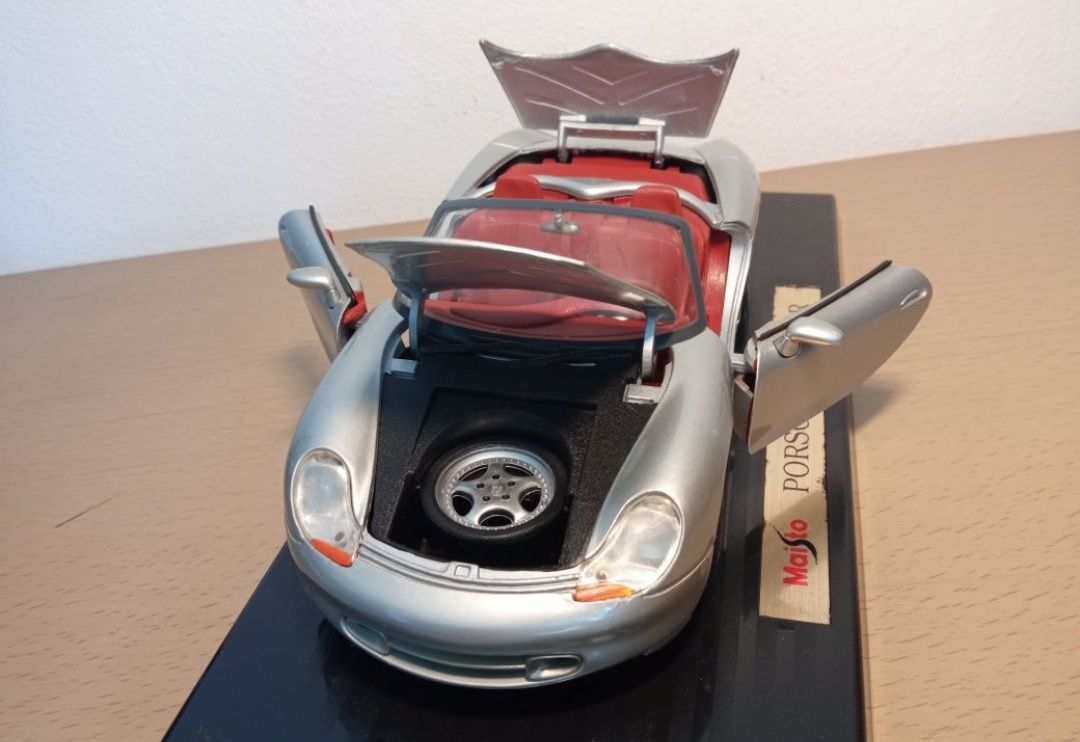 Porsche boxster maisto 1 18 
Scara 1:18
Produs de maisto 

Pozele refl