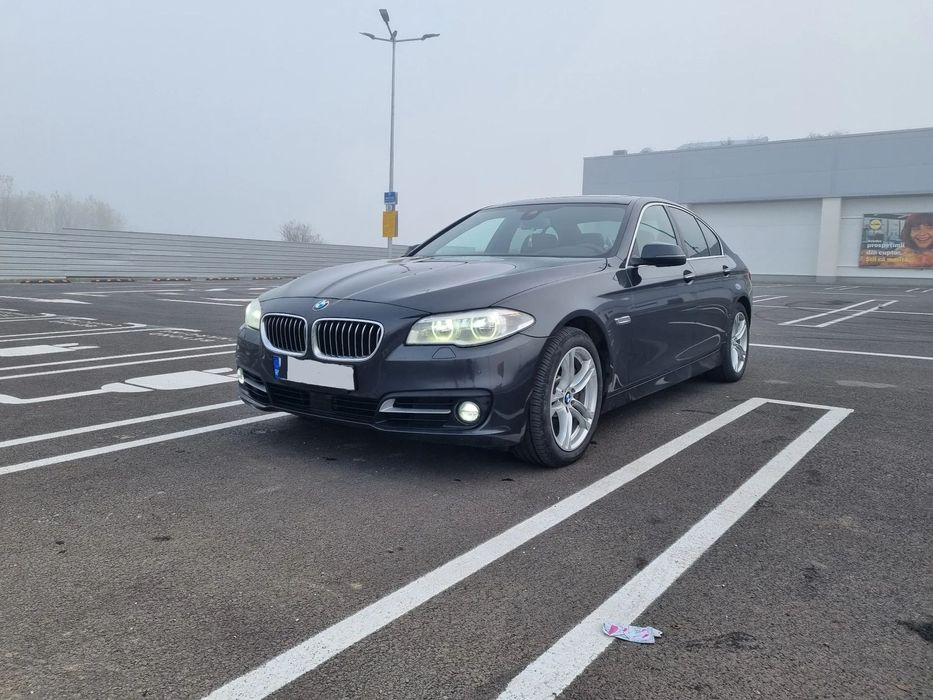 BMW Seria 5 Bmw 530 Xdrive Lci  4 butoane , Proprietar