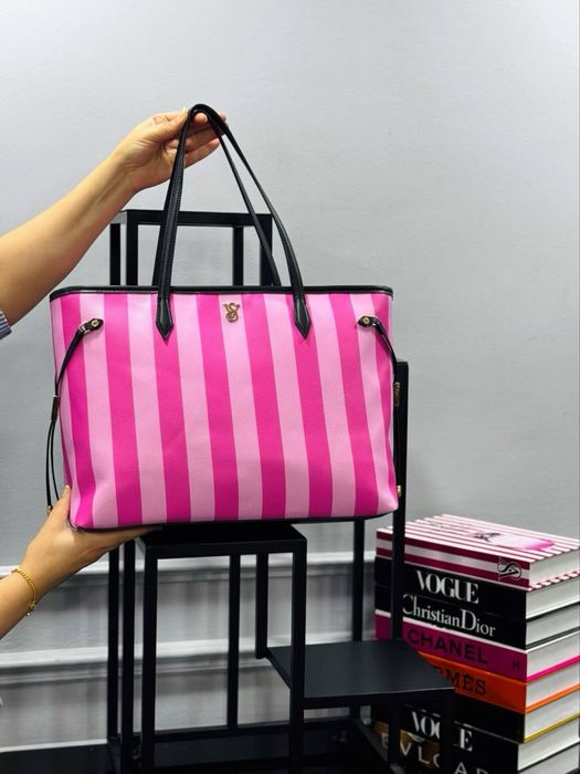 Geanta Victoria’S  Secret Noua !!! Dimensiuni 50/31 !!!