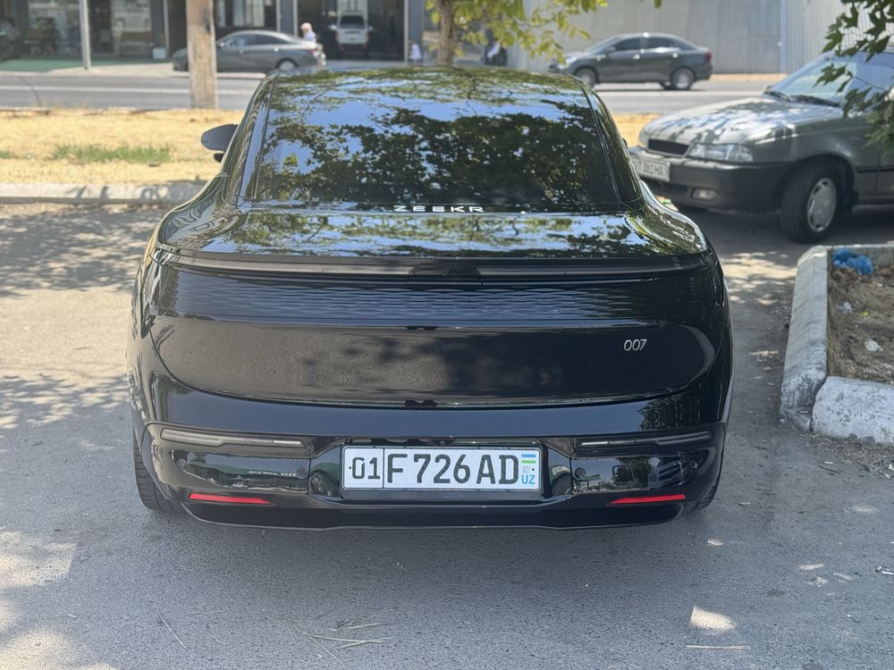 Zeekr 007 100kw dual 3,3 sek awd